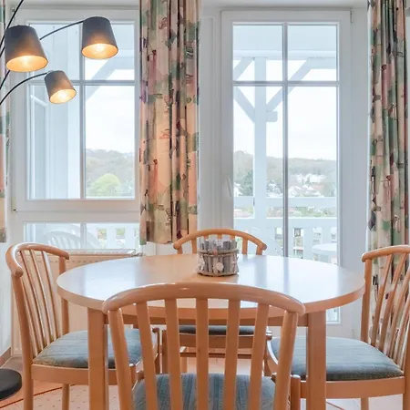 374, Seepark Apartment *