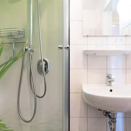 アパート 374, Seepark